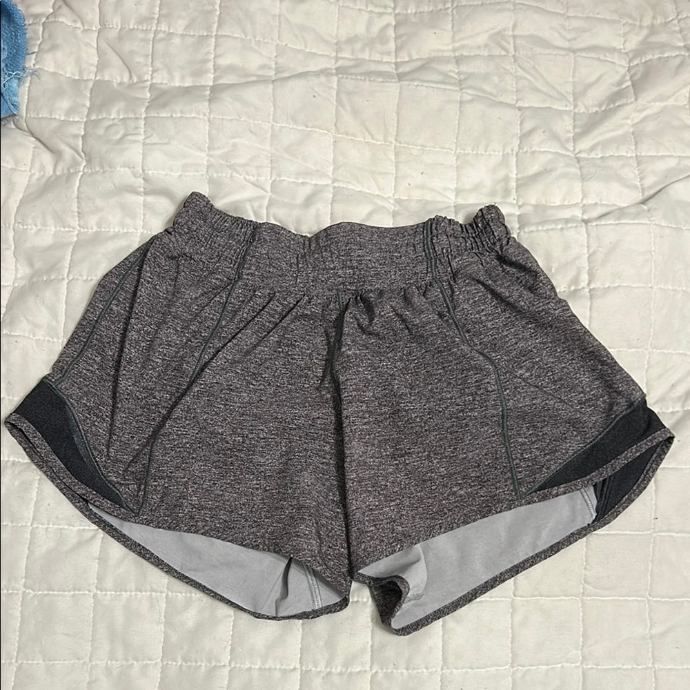 Size 4 tall lululemon shorts